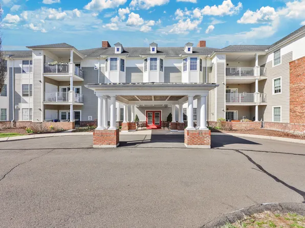 25 Cassandra Boulevard APT 208, West Hartford, CT 06107