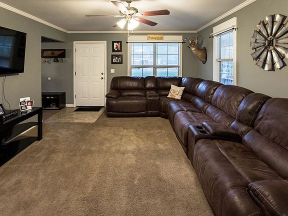 3rd image of 5519 Buzzie Ln