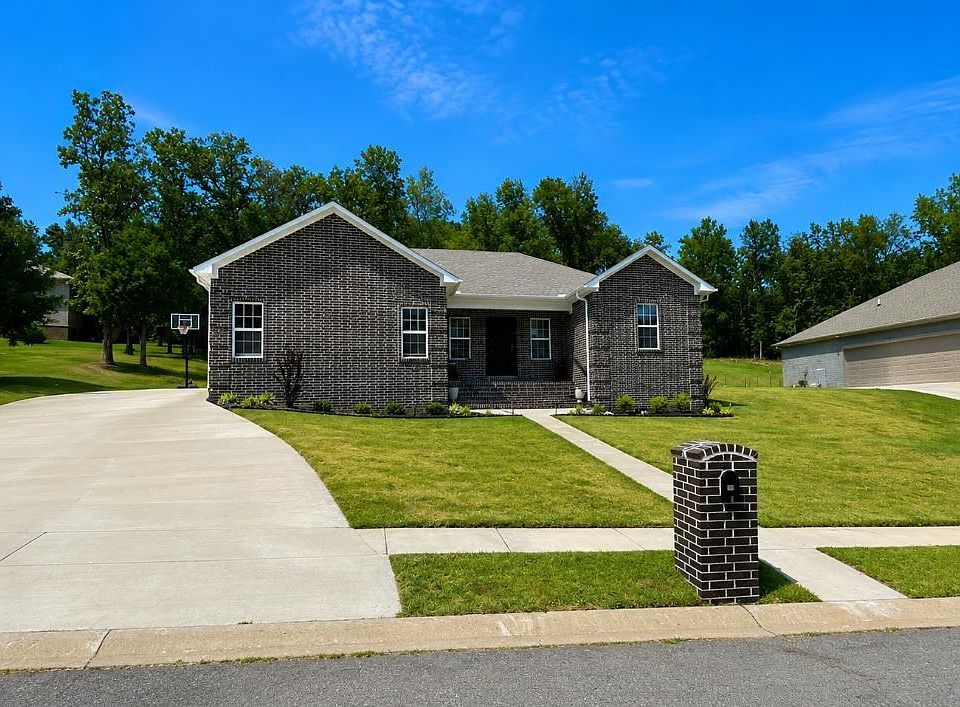 1st image of 17 Pawnee Dr