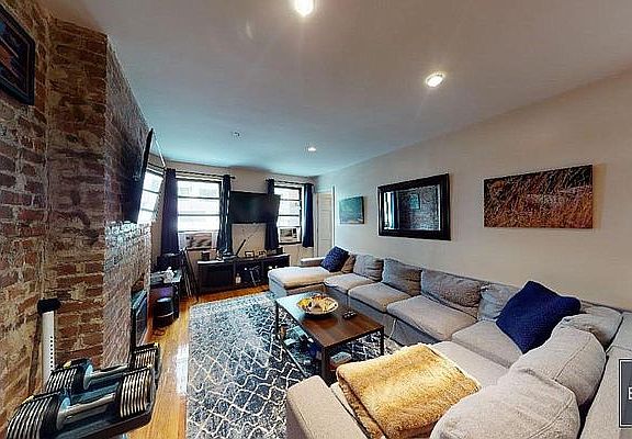 2nd image of 518 9th Ave APT 3