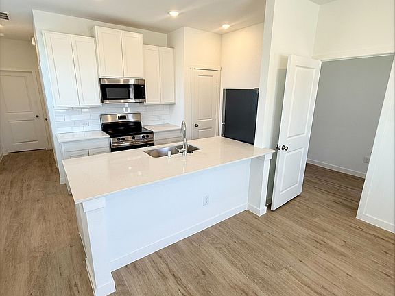 4th image of 1804 Gibbons Creek Way