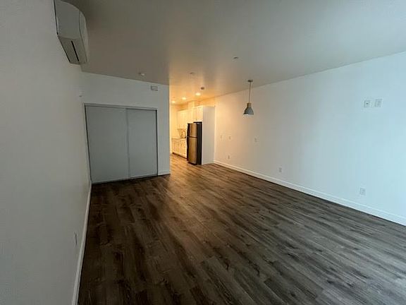 5th image of 2530 E Plaza Blvd #108