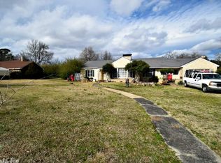 1207 Magnolia Ave, Mena, AR 71953