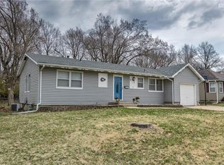 7 NW Walnut St, Lees Summit, MO 64063