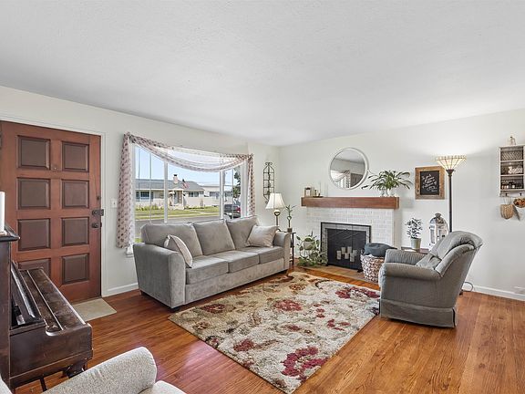 4th image of 5011 W Hoffman Pl