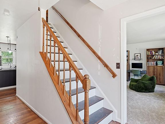 4th image of 21 Kelly Way