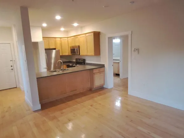 2 Lindbergh Rd #A, Ringoes, NJ 08551