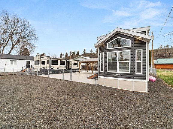 2nd image of 18816 W Pommier Rd