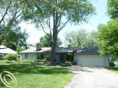 1249 Glaser Dr, Troy, MI, 48085