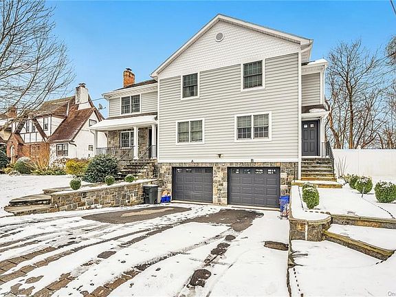 2nd image of 15 Underhill Pl