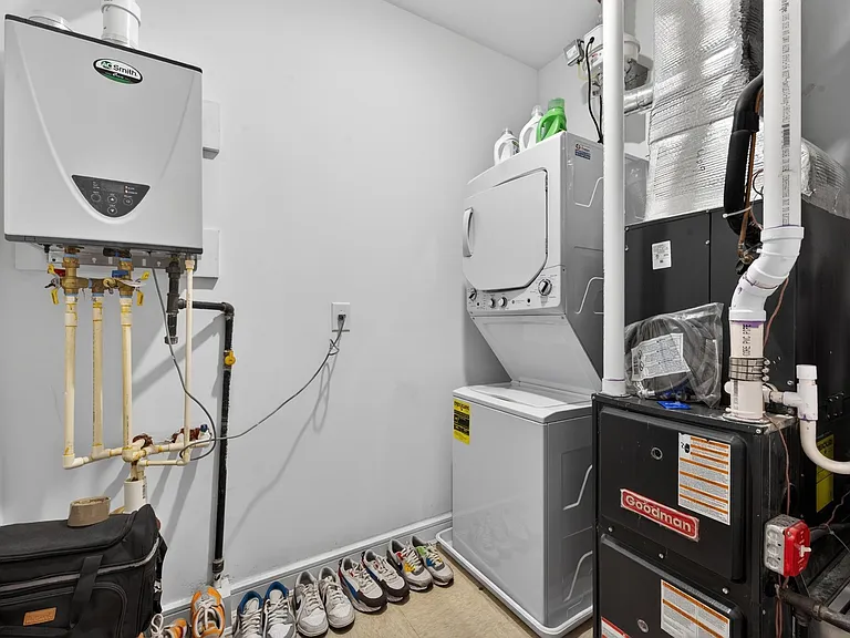 974 Summit Ave #409 — Photo 22