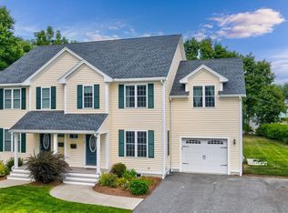 3 Hawthorne St #3, Woburn, MA 01801