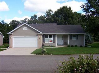 1421 Palmetto Dr, Portage, MI 49002
