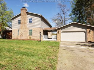 396 Scenic Hls, Parkersburg, WV 26104