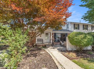 38836 Golfview Dr E, Clinton Township, MI 48038