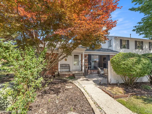 38836 Golfview Dr E, Clinton Township, MI 48038