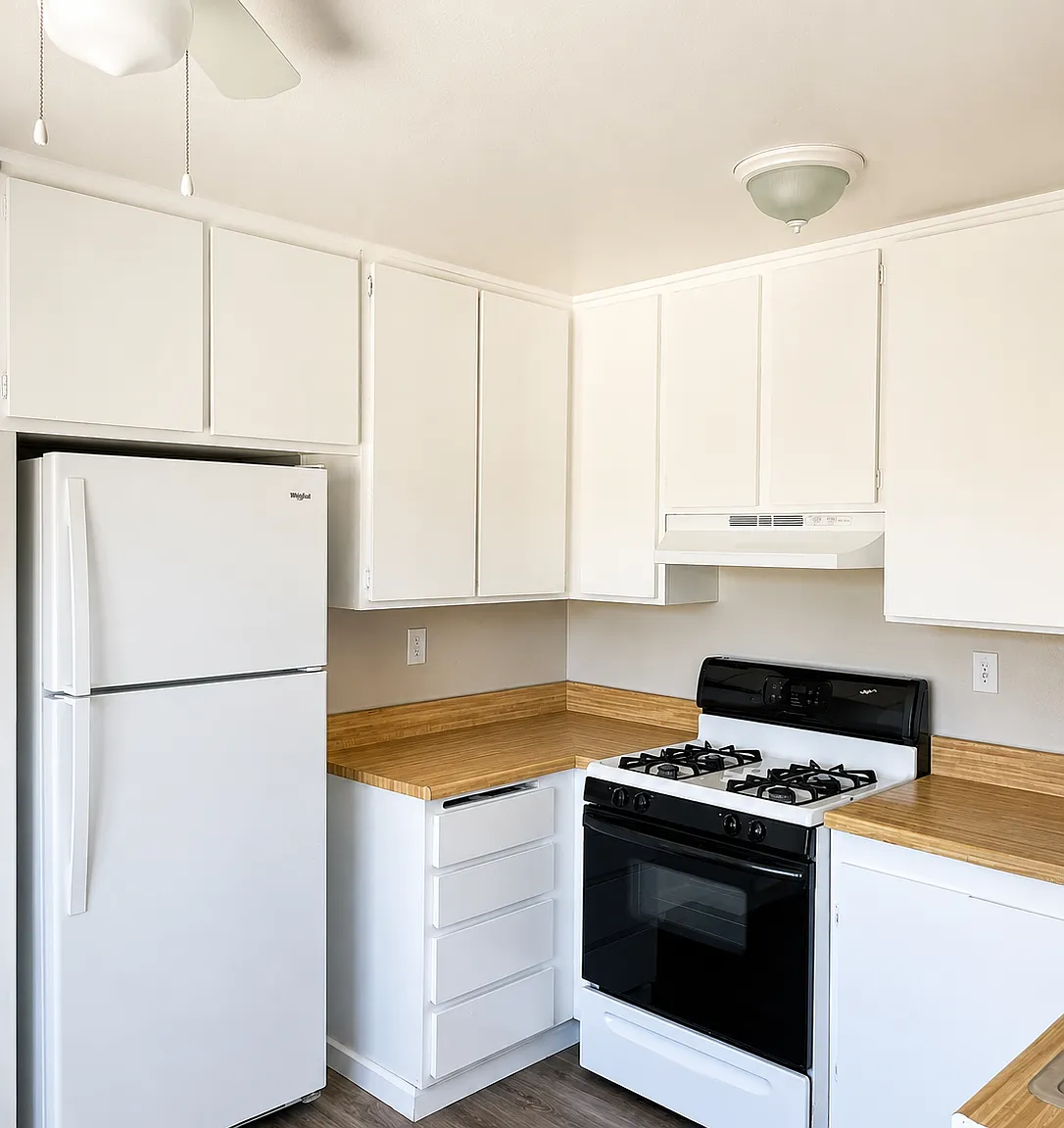 2 bed, 756 sqft, $1,395 — Photo 2