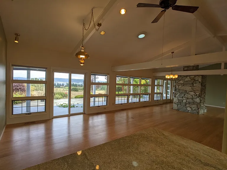 251 Old Schoolhouse Rd — Photo 14