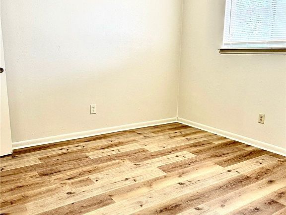 5th image of 408 Sunset Ln #A & B