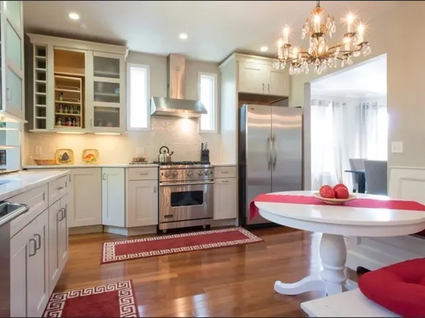 66 Walden St #2, Cambridge, MA 02140