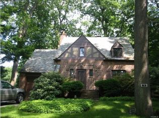 76 Bobolink Rd, Yonkers, NY 10701