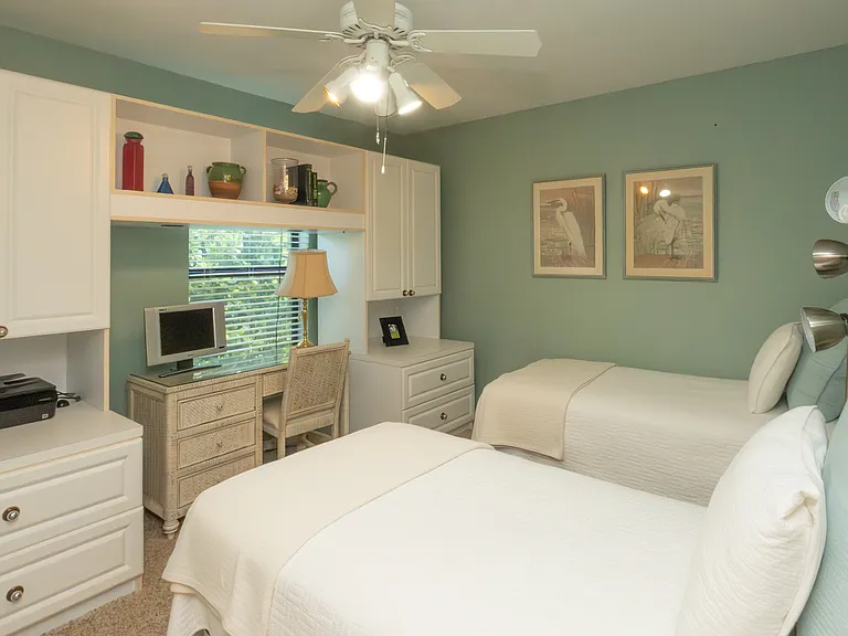 1131 Edington Pl — Photo 12