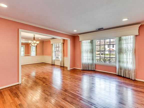 5th image of 2929 Owenwood Dr