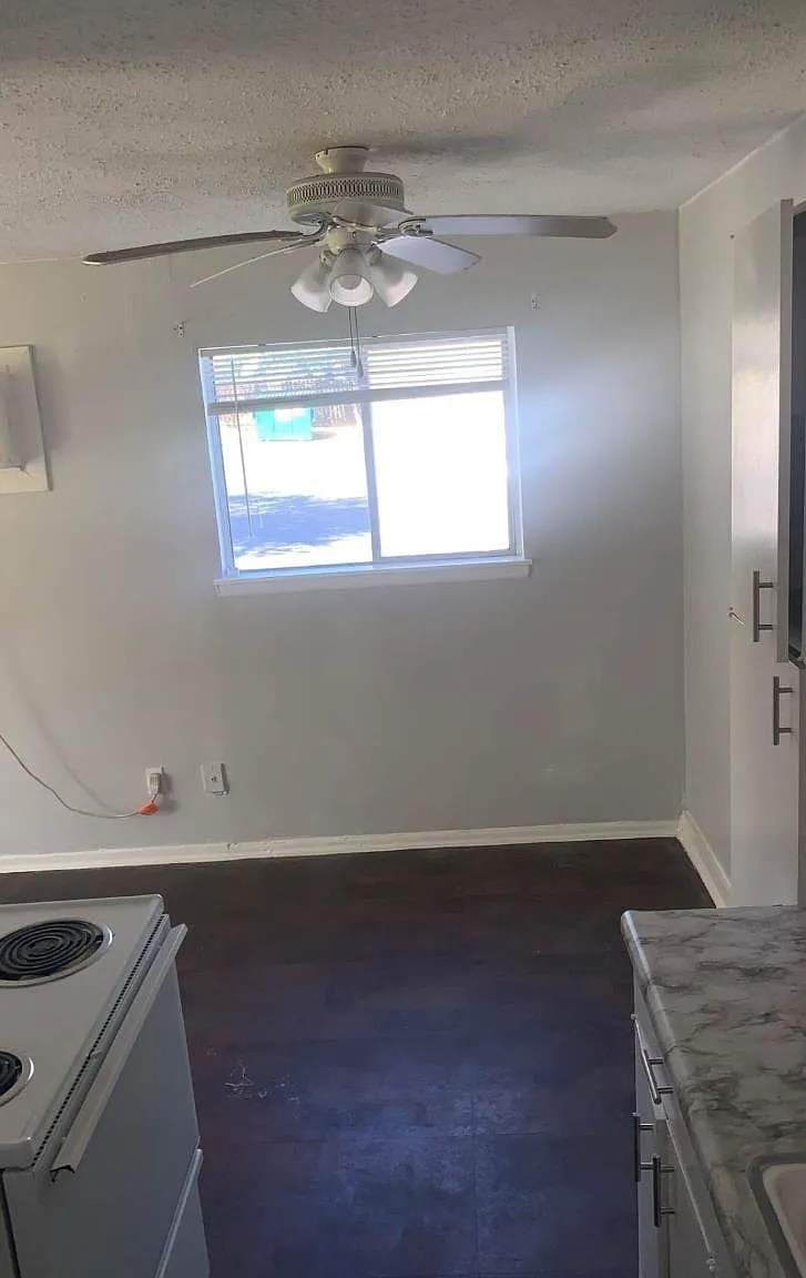 6641 San Pedro Ave — Photo 2