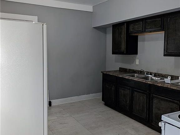 5th image of 1530 McLain St