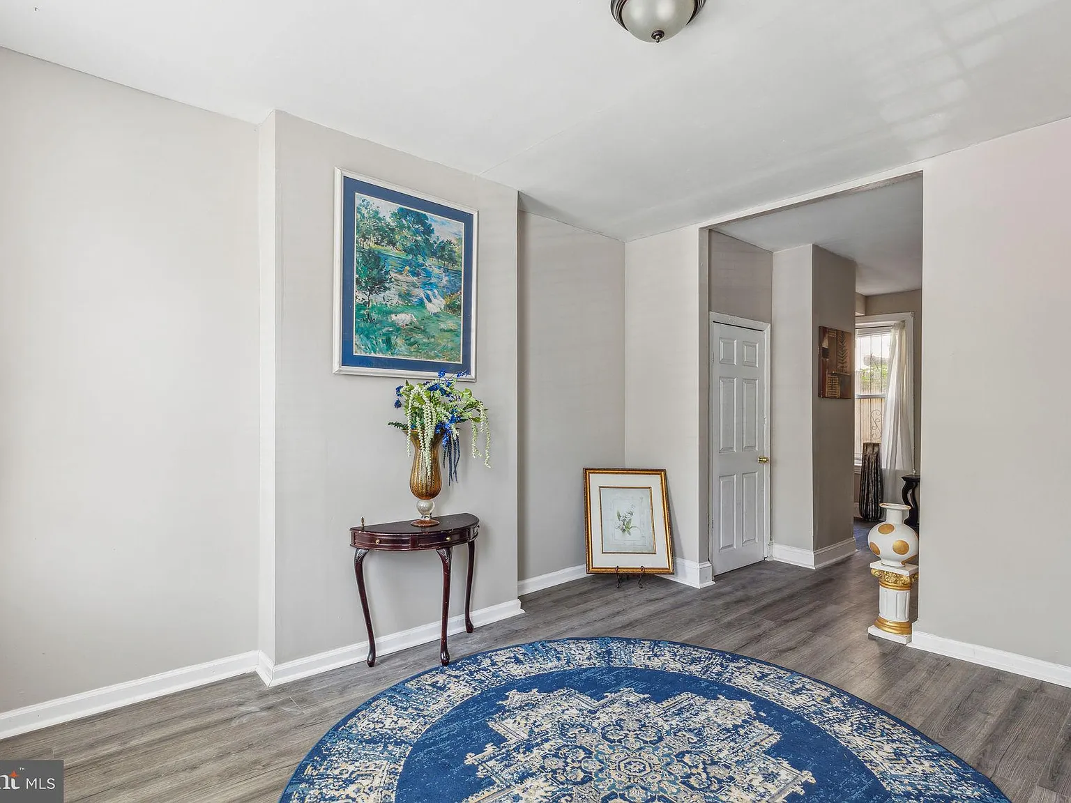 1 bed, 1000 sqft, $1,300 — Photo 2
