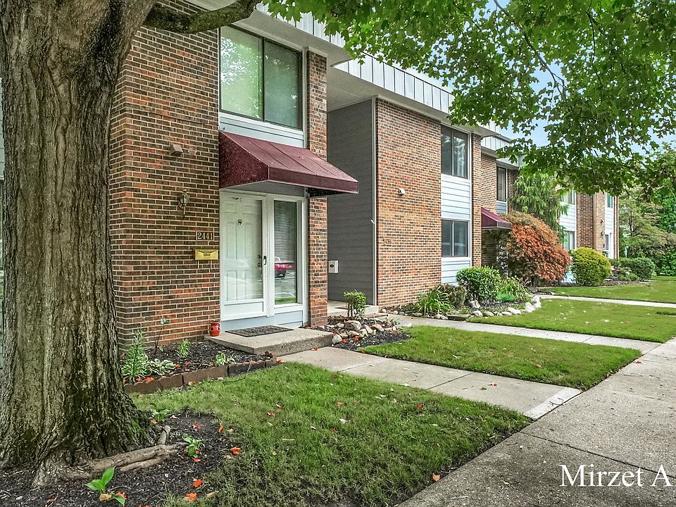 1st image of 2437 Hampton Ct SE