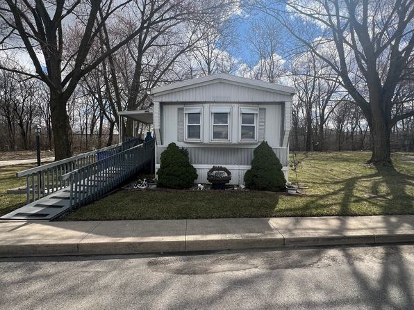 13736 Main St, Grabill, IN 46741