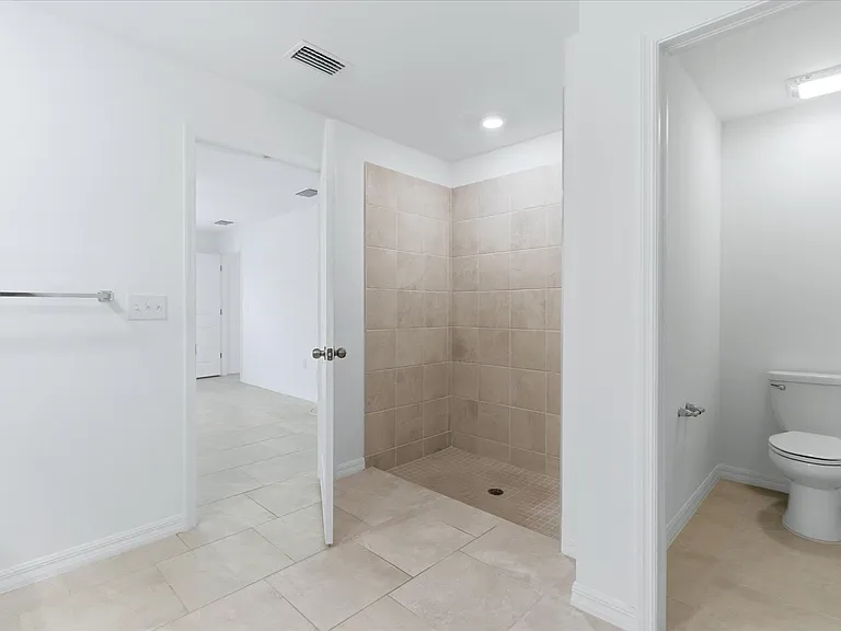 3911 Treasure Oak Way — Photo 11