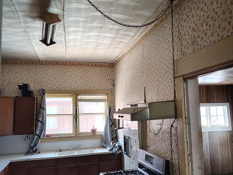 578 S Court St — Photo 14