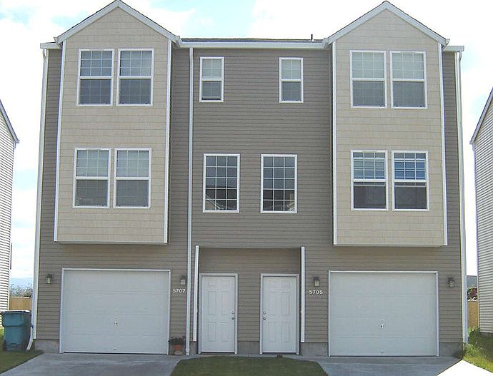 1st image of 5818 NE 135th Ave