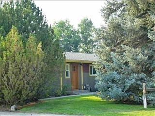 1st image of 301 N Valley Dr