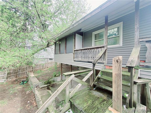 4th image of 314 Lewis St