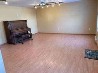 405 N Elm St, Saint Joseph, IL 61873