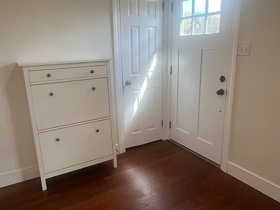 Main Entry with Closet and Shoe Closet