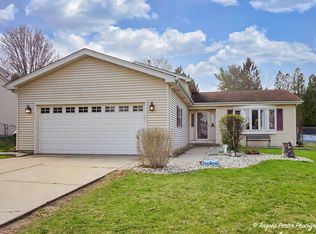 5505 W Windhaven Trl, McHenry, IL 60050
