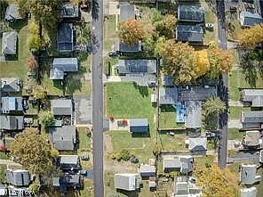 4th image of Roxboro Rd