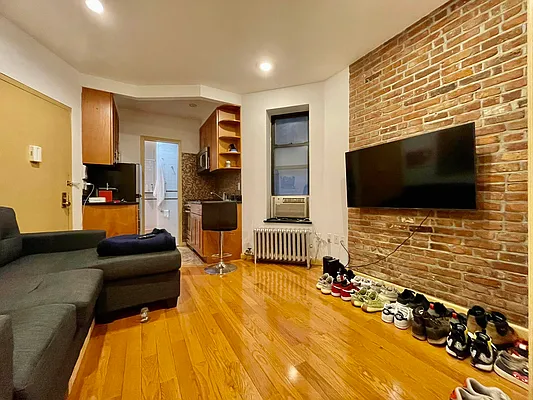 Rented by J Misrahi Realty Corp | media 10