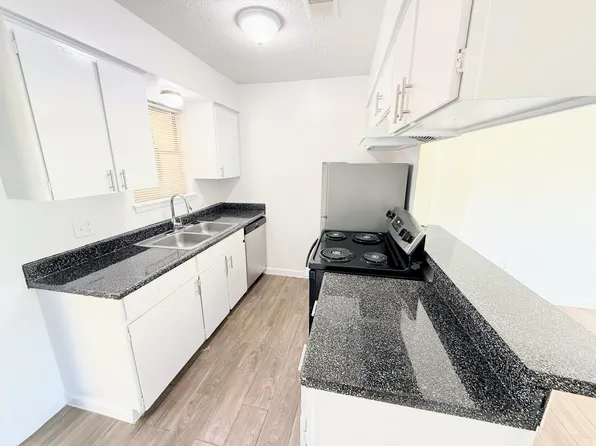 2104 James Bowie Dr #1, Baytown, TX 77520