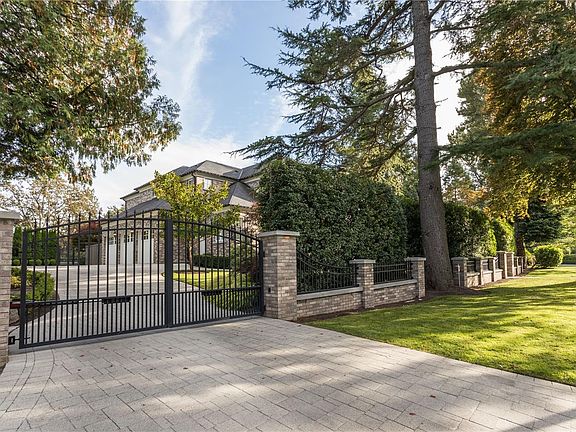 3rd image of 3085 Southdowne Rd