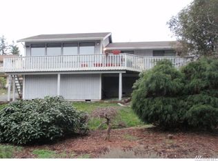 354 E Lochwood Dr, Camano Island, WA 98282