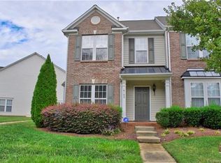 6105 Prosperity Commons Dr, Charlotte, NC 28269
