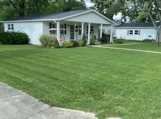2009 Kimberly Dr, Charleston, IL 61920