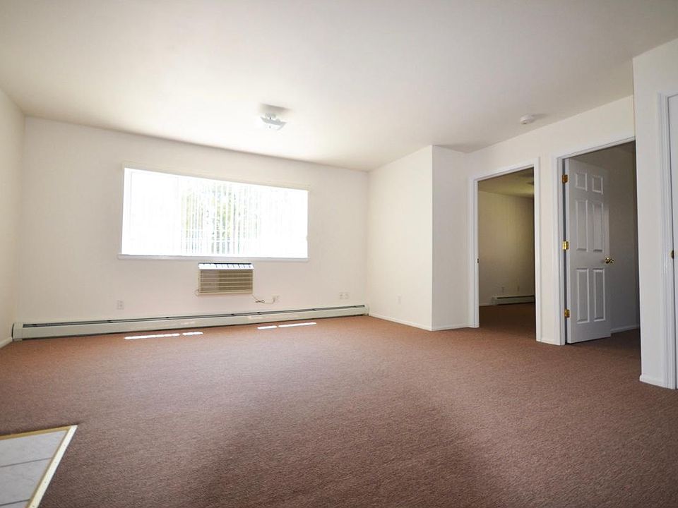 1st image of 549 Ellsworth Ave APT 1