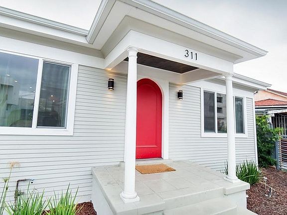 5th image of 311 N Hobart Blvd