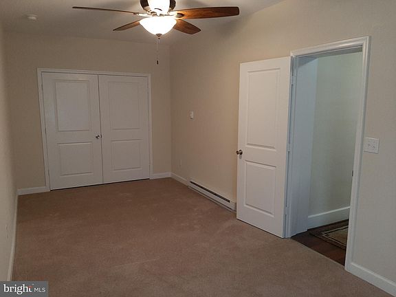 4th image of 811 Berryville Ave #1
